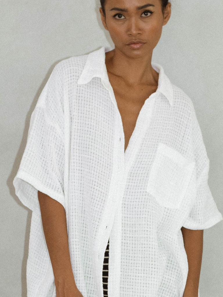 Short Sleeve Everyday Shirt in Off White