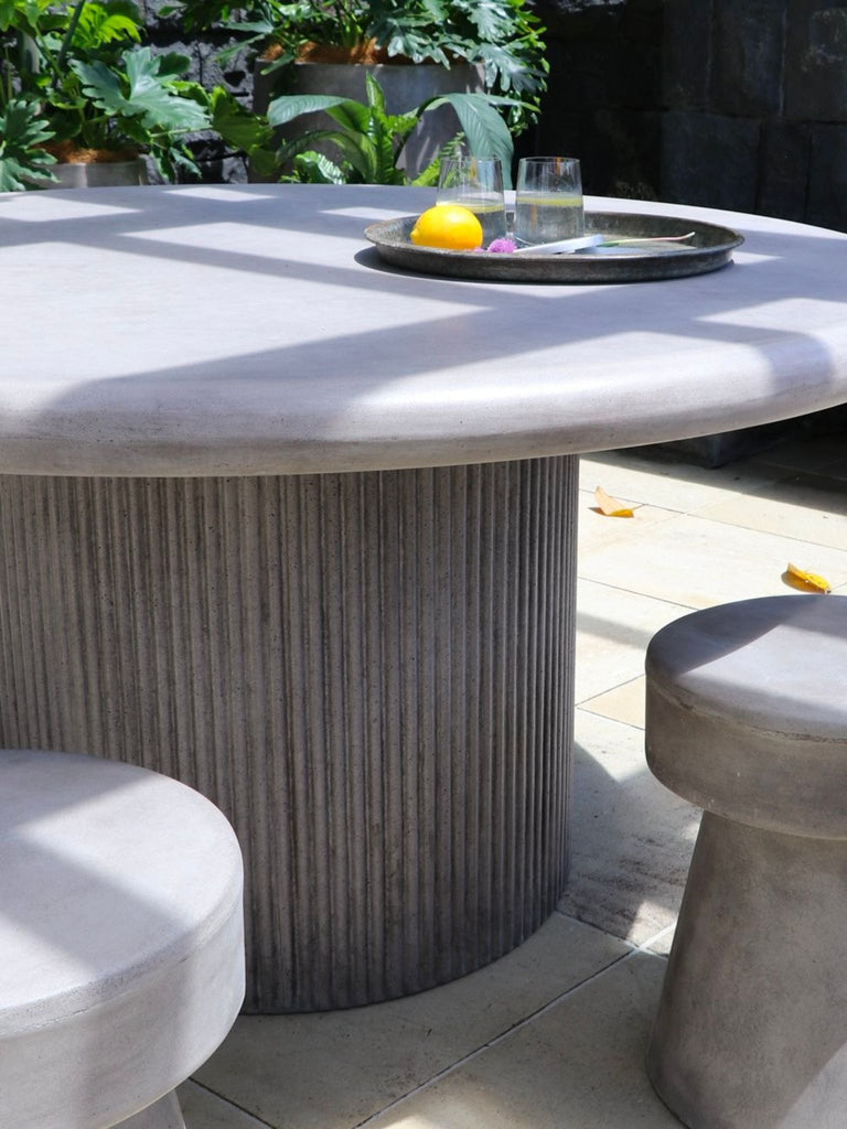 Nola Round Table in Grey