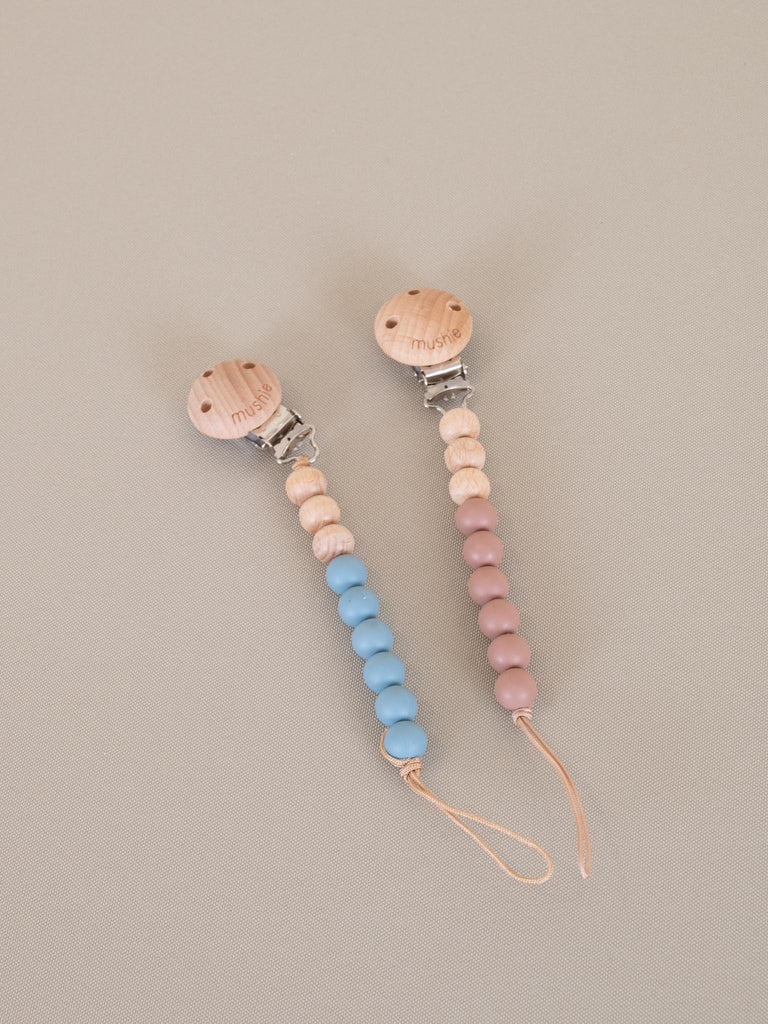 Mushie Pacifier Clip Cleo Cadet Blue